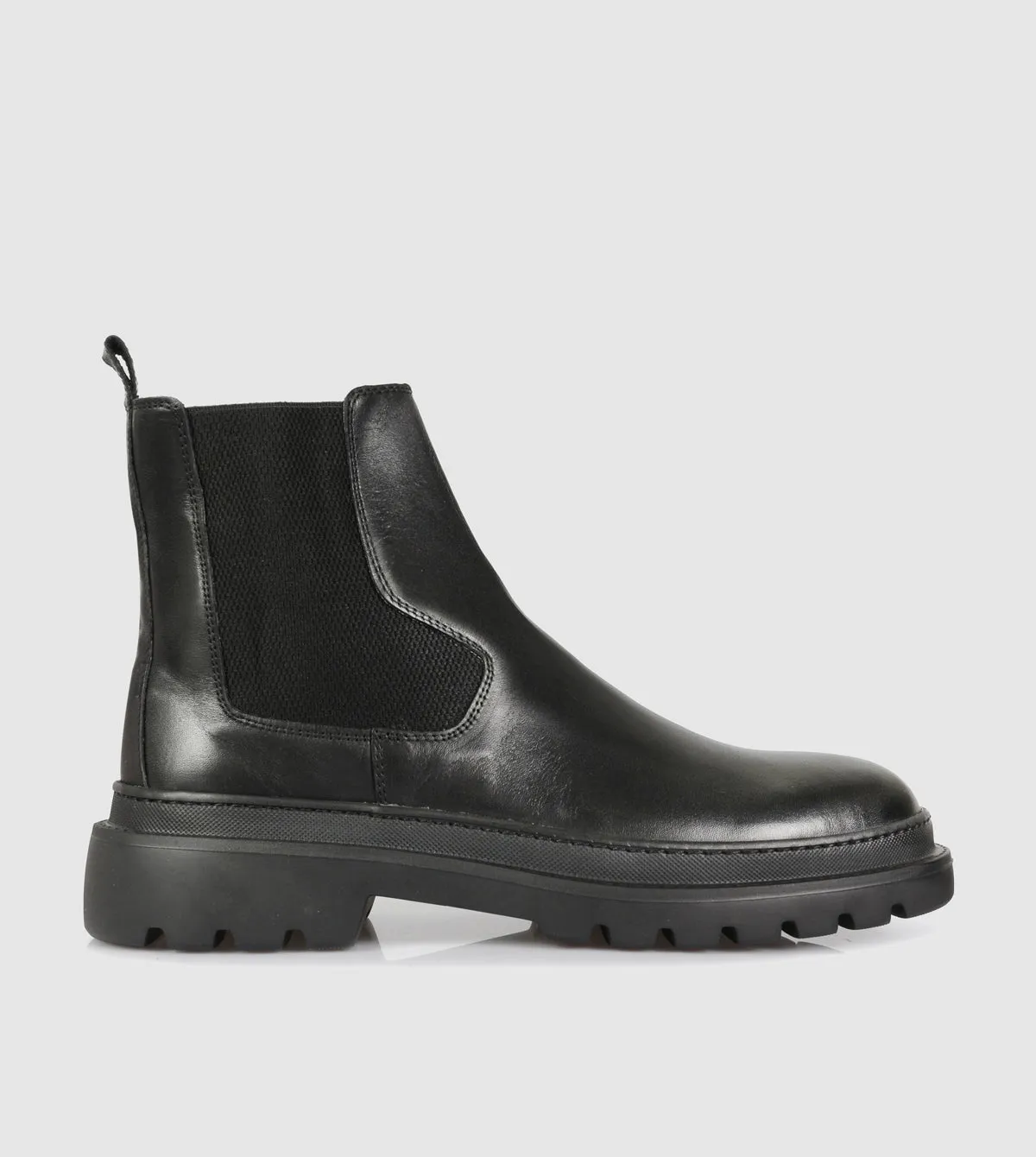 Torn Chelsea Boots by Brando
